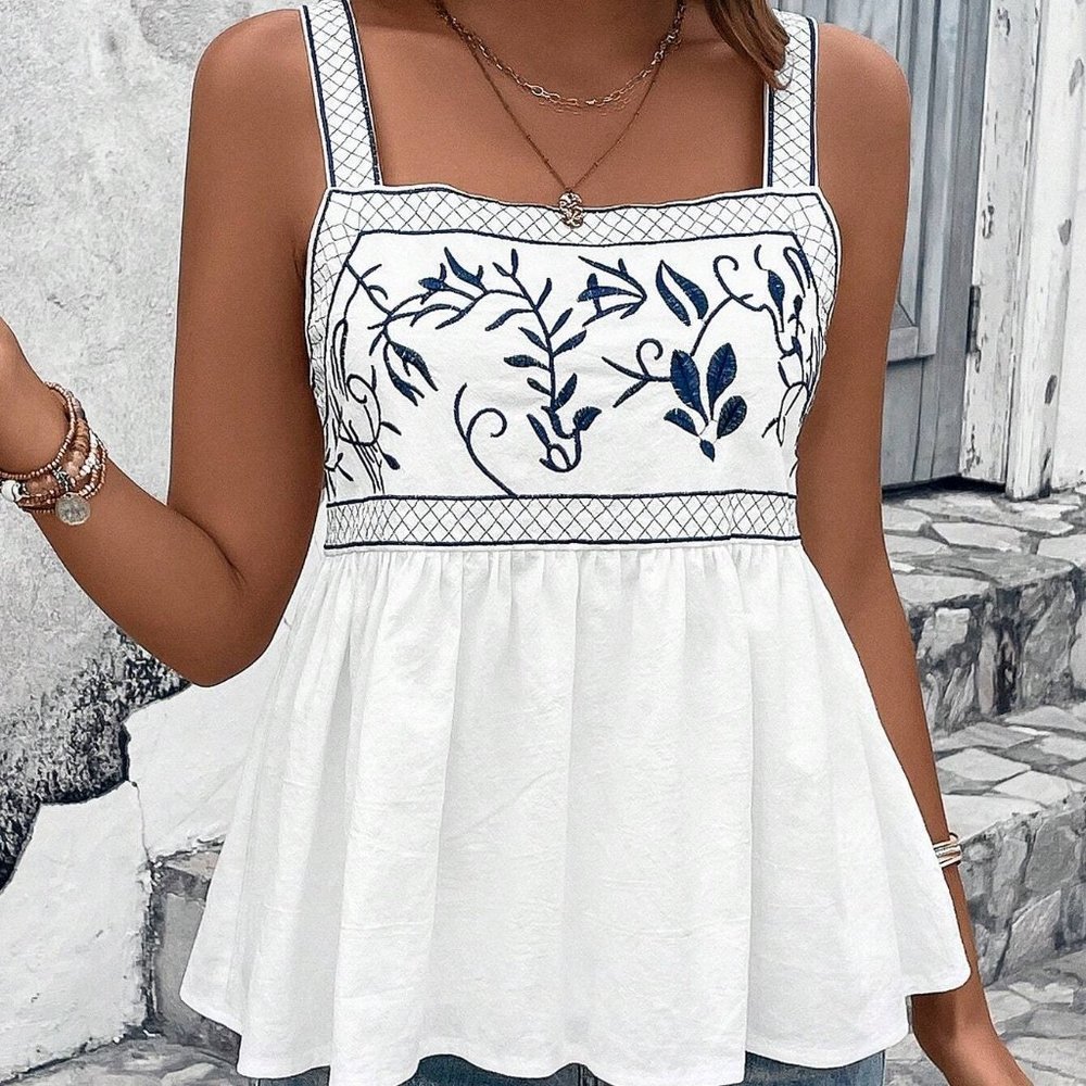 White Boho Womens Floral Embroidery Peplum Cami Top - Picture 4 of 5